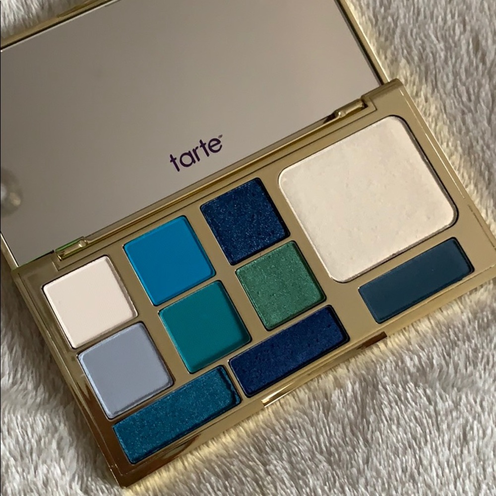 Tarte IcyBetch Eye & Cheek palette - Picture 1 of 5